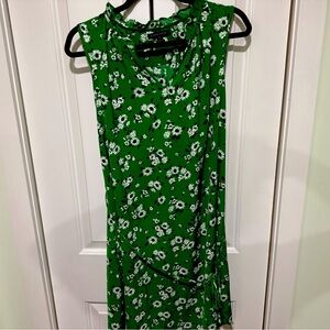 41 Hawthorn Green and White Floral Top